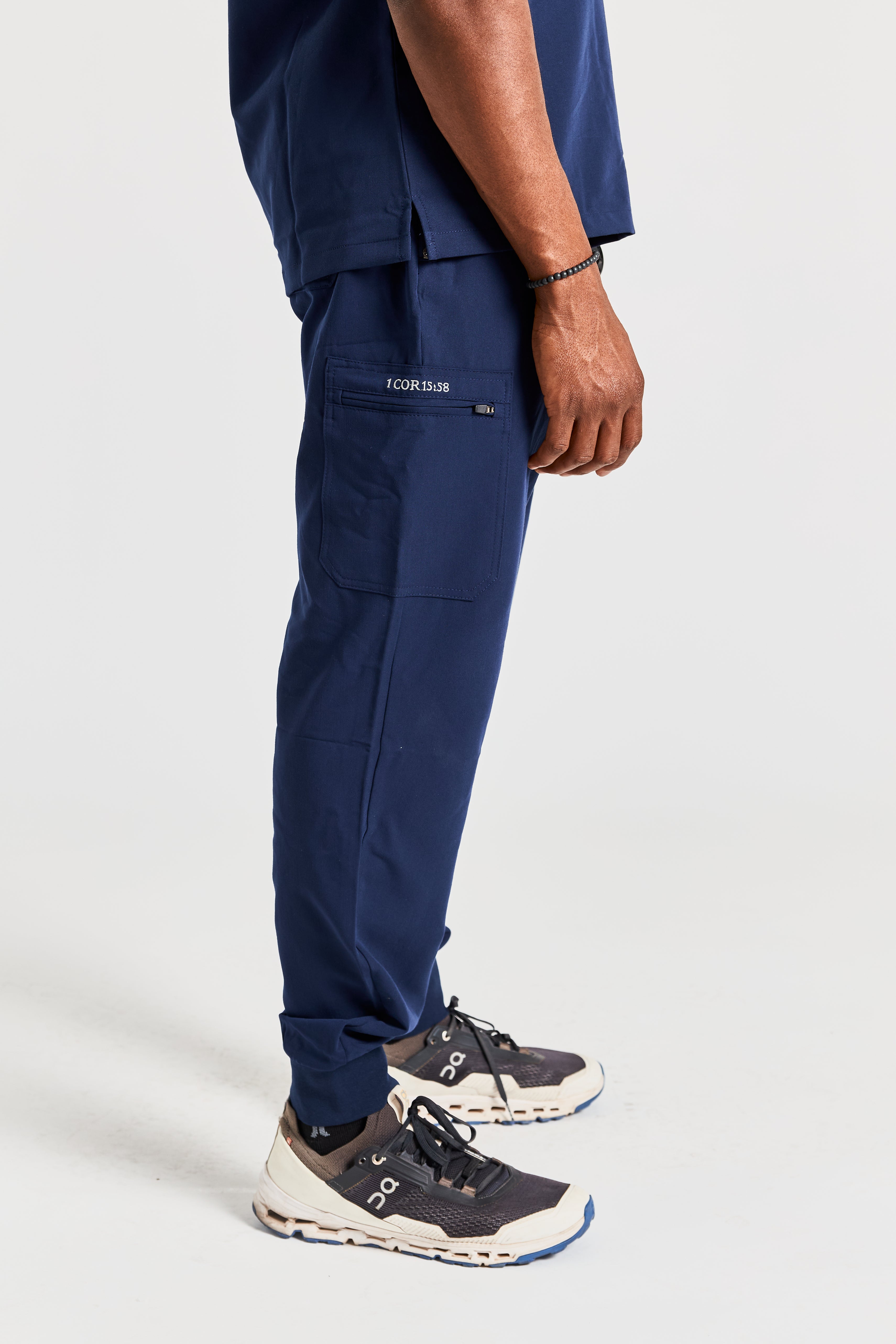 ANCHORED IN NAVY BLUE SCRUB SET